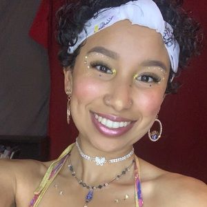 Meet your Posher, Joy’s Closet